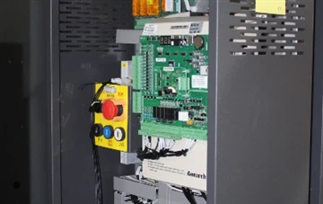 Keperluan Persekitaran Pemasangan Pengawal Lif Bersepadu Monarch